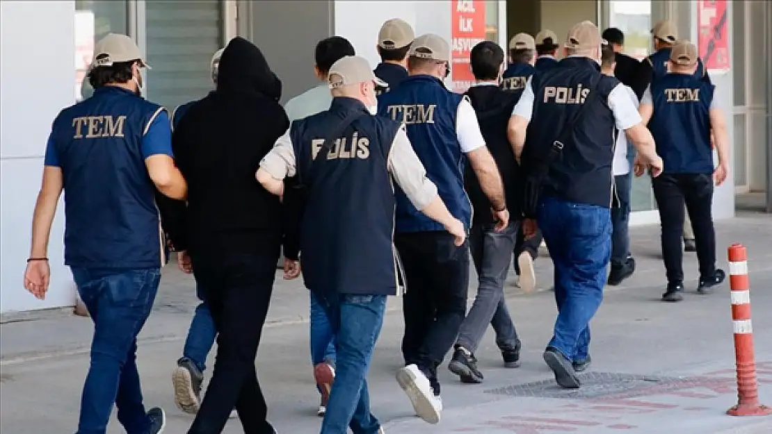 FETÖ Operasyonu! Binbaşı, Üsteğmen ve Astsubayın da Bulunduğu 14 Kişi Gözaltına Alındı