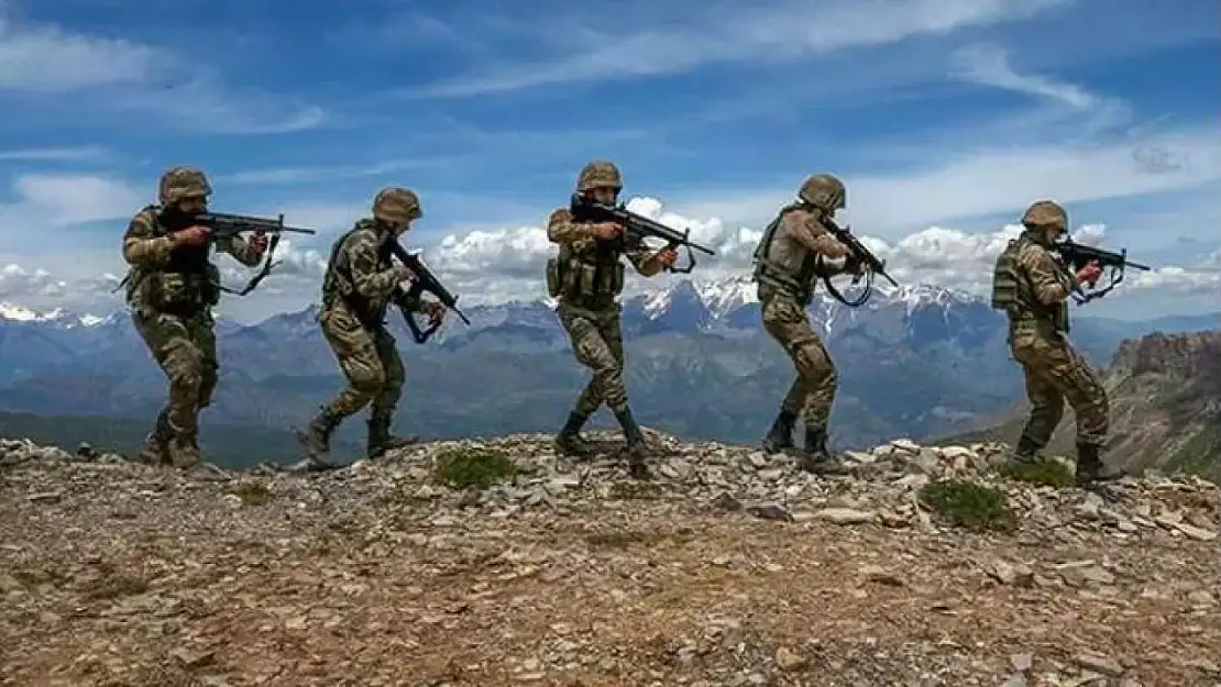 Fırat Kalkanı ve Hakurk Bölgelerinde 7 Terörist Etkisiz Hale Getirildi!