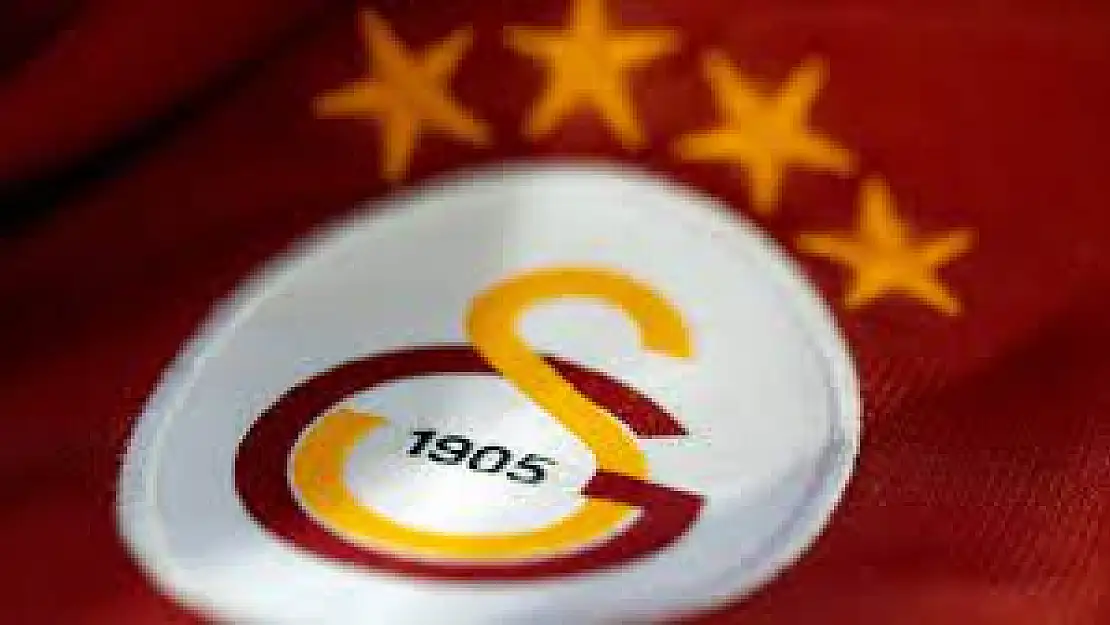 Galatasaray 2 Futbolcu ile Yollarını ayırdı