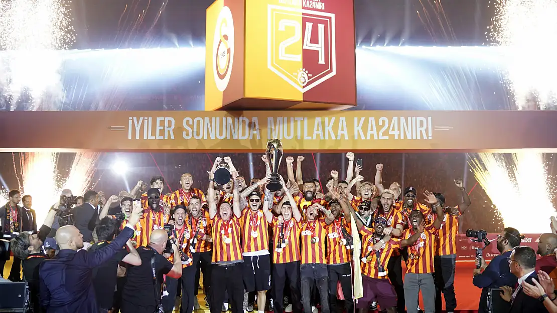 Galatasaray, Kupasına Kavuştu, Kutlamaya Binlerce Taraftar Katıldı