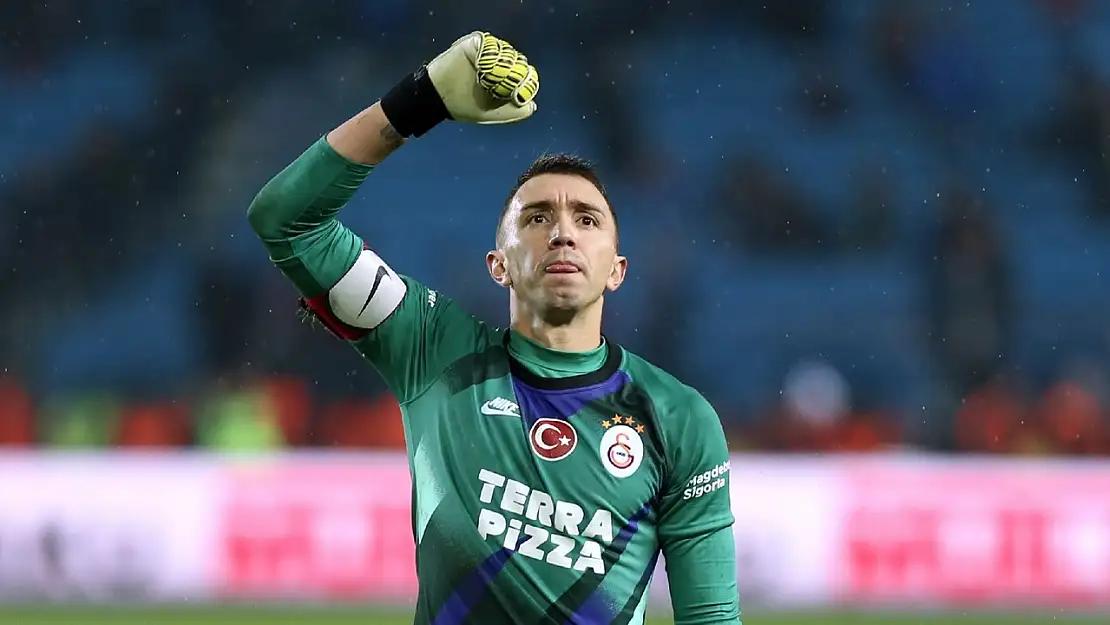 Galatasaray  Muslera İle Antlaşmaya Vardı