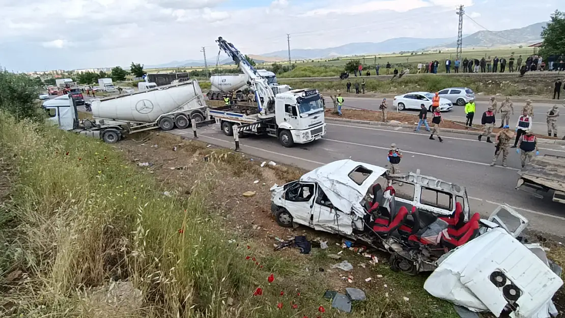 Gaziantep'te 9 Kişinin Hayatını Kaybettiği Kazada Ölenlerin Kimlikleri Belli Oldu