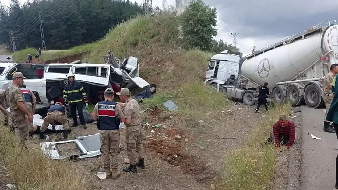 Gaziantep'te Katliam Gibi Kaza! 8 Ölü, 11 Yaralı