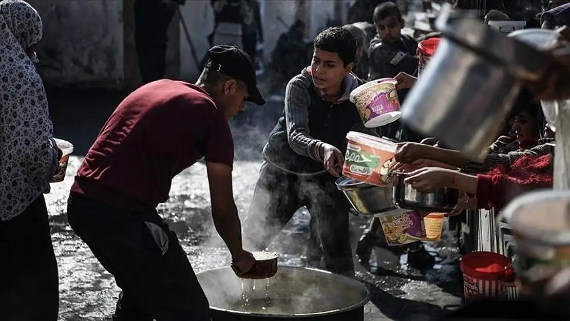 Gazze Açlıktan Ölüyor Hayatını Kaybedenlerin Sayısı 23'e Yükseldi