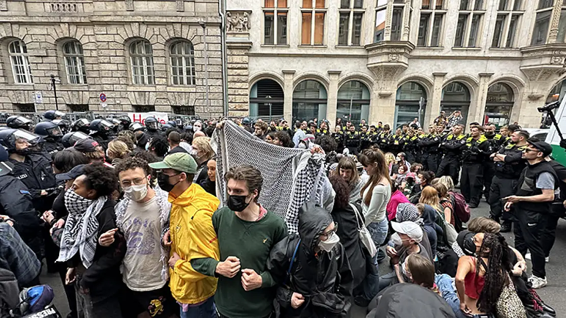 Gazze'ye destek Protestolarında Üniversite Öğrencileri Gözaltına Alındı