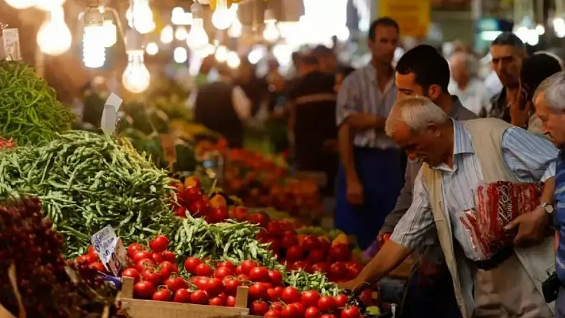 Gıda Enflasyonu Dünyada Düşüyor, Türkiye'de Rekora Koşuyor!