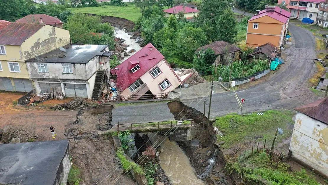 Giresun'da Şiddetli Yağış Heyelana Neden Oldu, 1 Ev Yıkıldı