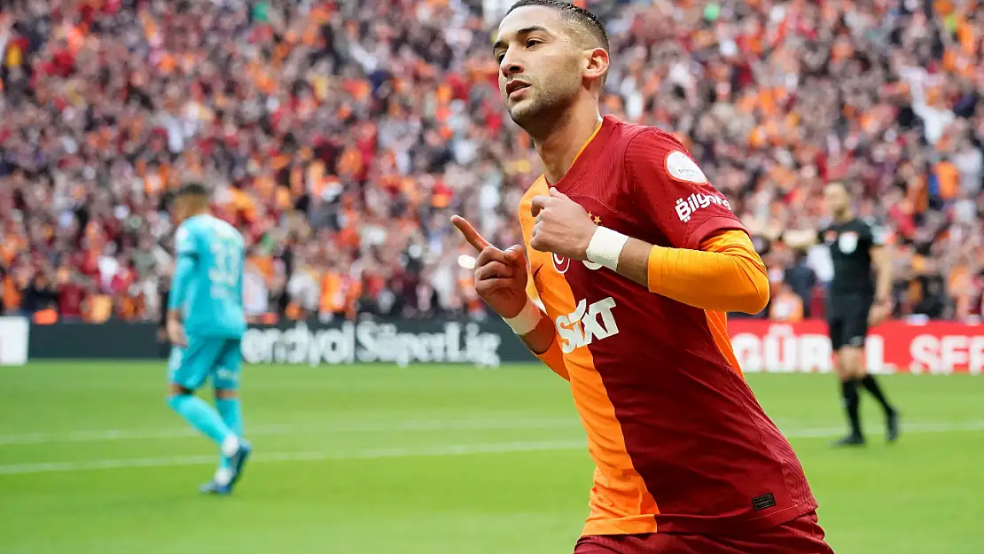 Hakim Ziyech Muhteşem Golle Takımını 4-1 Öne Geçirdi