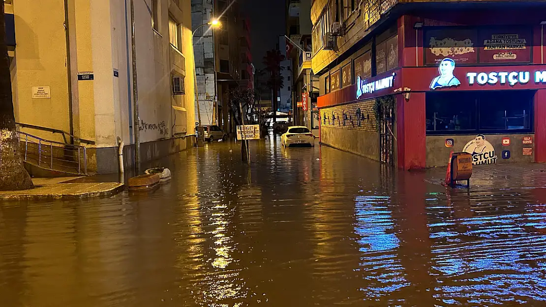 Hatay'da şiddetli yağış su baskınlarına neden oldu