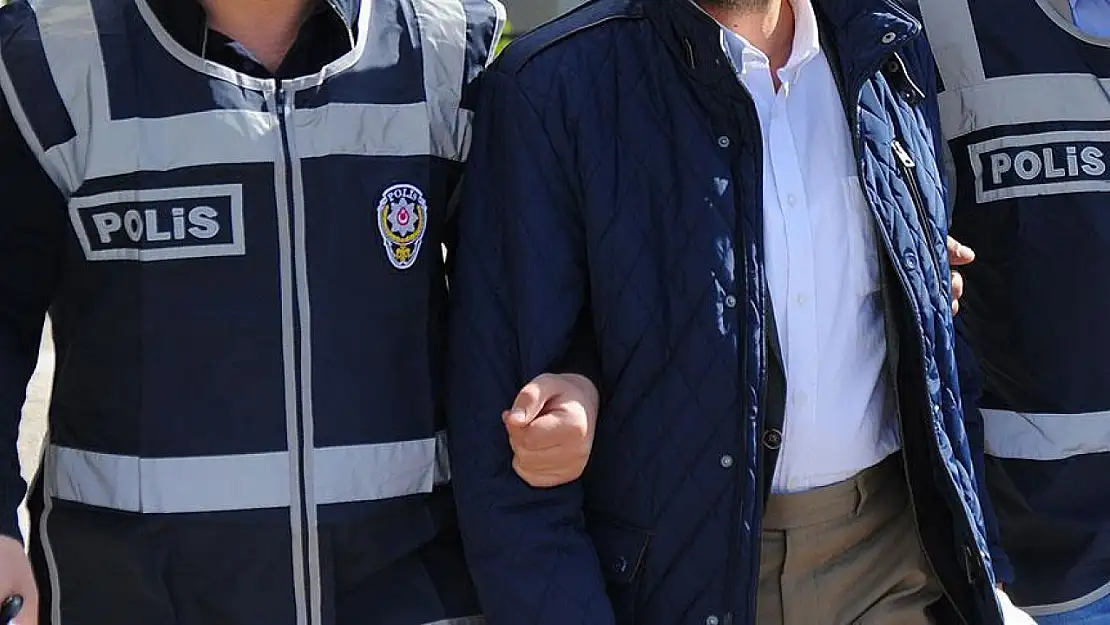 HÜCRE-11: İzmir'de tefeci operasyonu, 23 kişi yakalandı