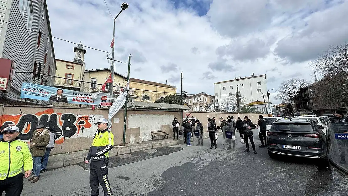 İBB Başkanı İmamoğlu ve Sarıyer Belediye Başkanı Genç, saldırının olduğu kiliseyi ziyaret ettiler