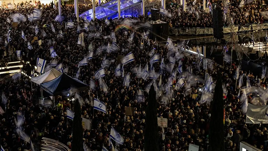 İsrail'de 80 Bin Kişi Netanyahu Hükümetini Protesto Etti