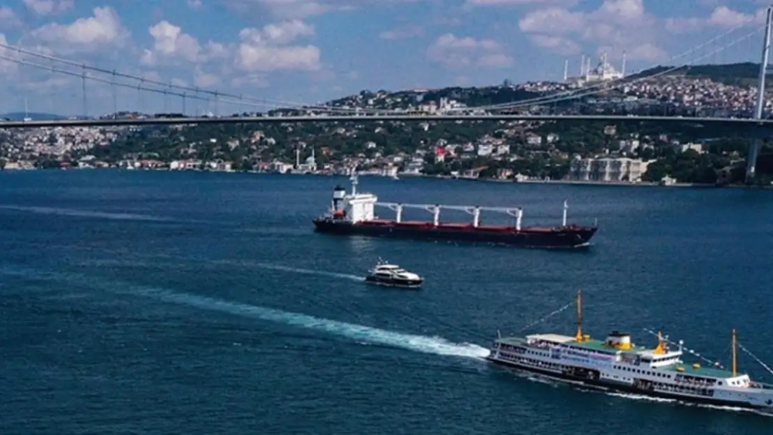 İstanbul Boğazı Gemi Trafiğine Kapatıldı