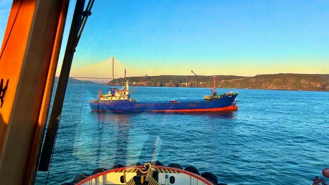 İstanbul Boğazı'nda Gemi Trafiği Askıya Alındı