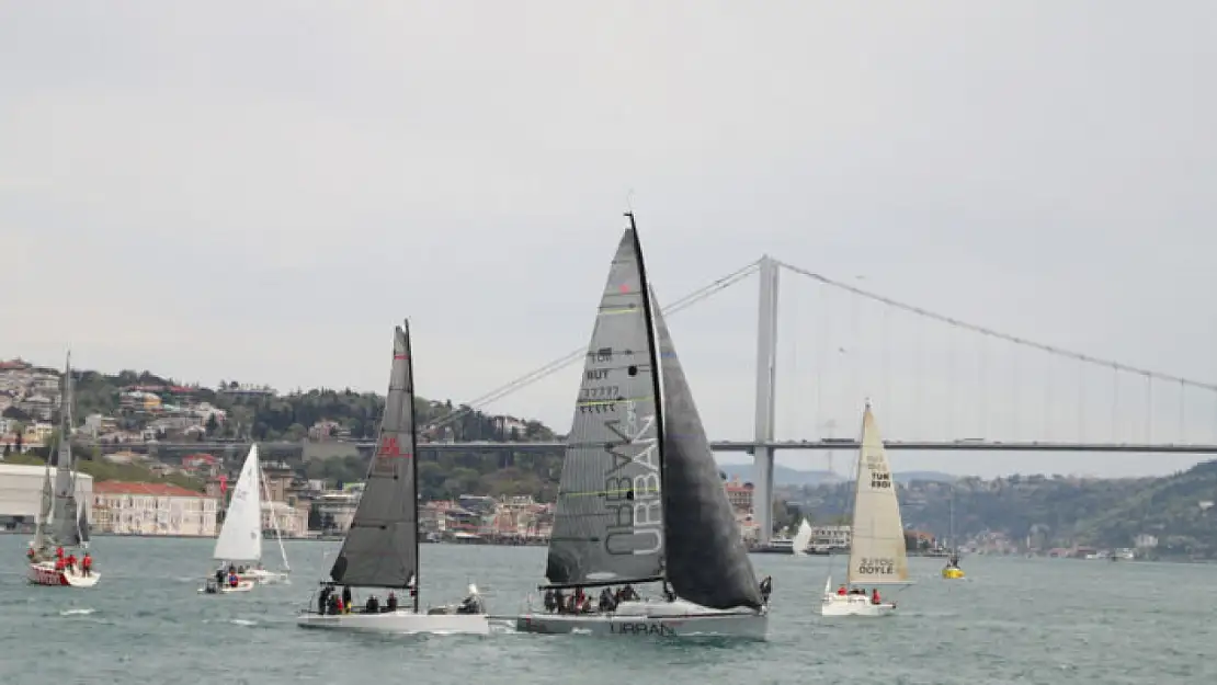 İstanbul Boğazında BAU Bosphorus Sailing Cup Yarışı Başladı