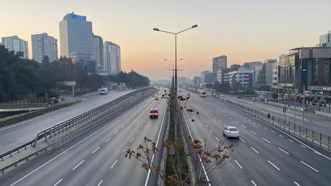 İstanbul'da Yaşayanlar Dikkat! Pazar Günü Bu Yollar Kapalı