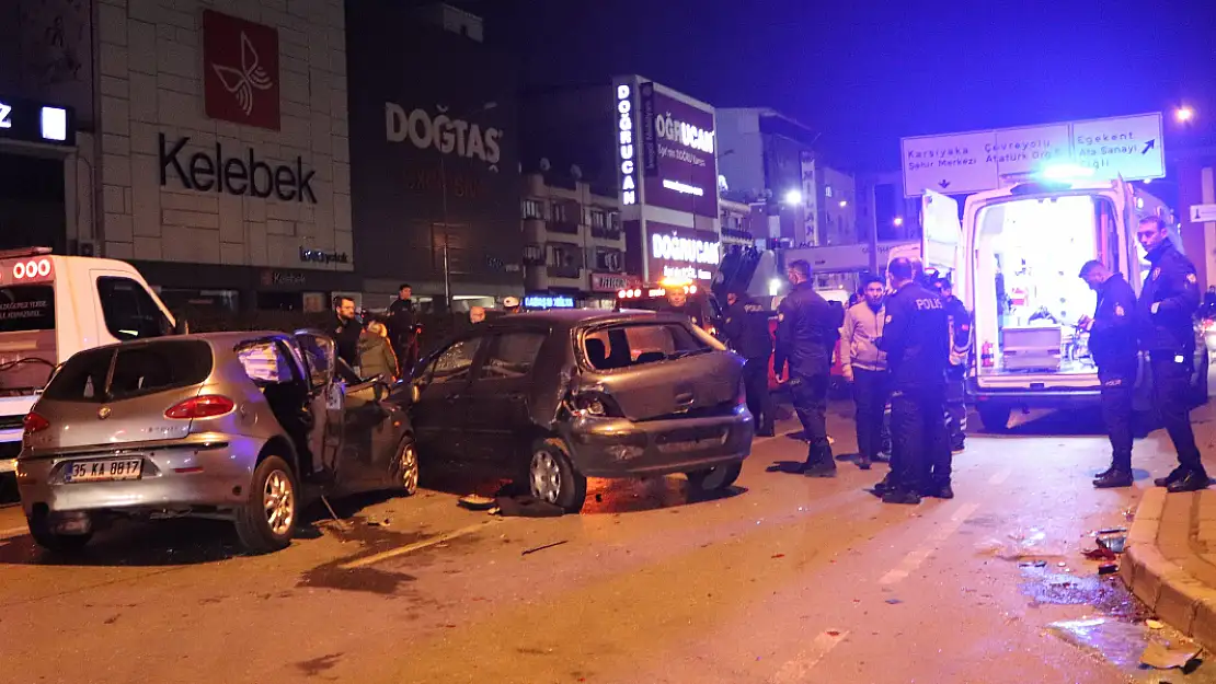 İzmir'de kaza üstüne kaza 2 ölü, 7 yaralı