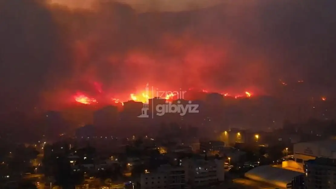 İzmir'de Yangının Önüne Geçilemiyor! 16 Ev Küle Döndü