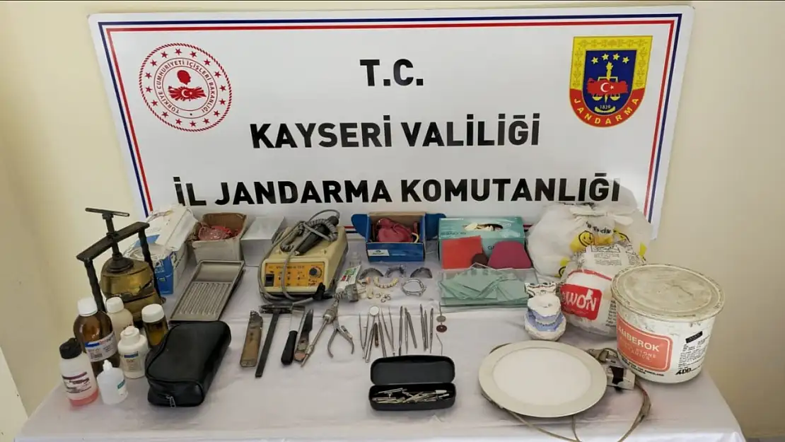 Jandarma Sahte Diş Hekimini  Yakaladı