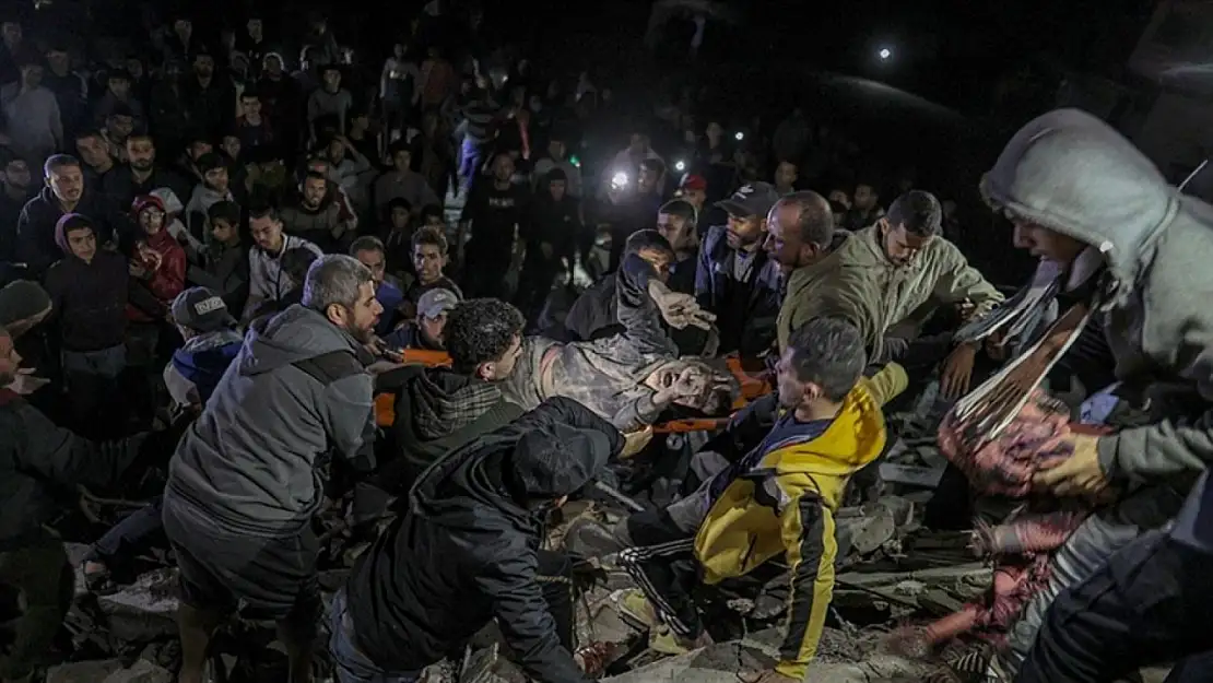 Kana Doymayan İsrail Bir Kez Daha Çadır Kampı Bombaladı! 25 Ölü, 50 Yaralı