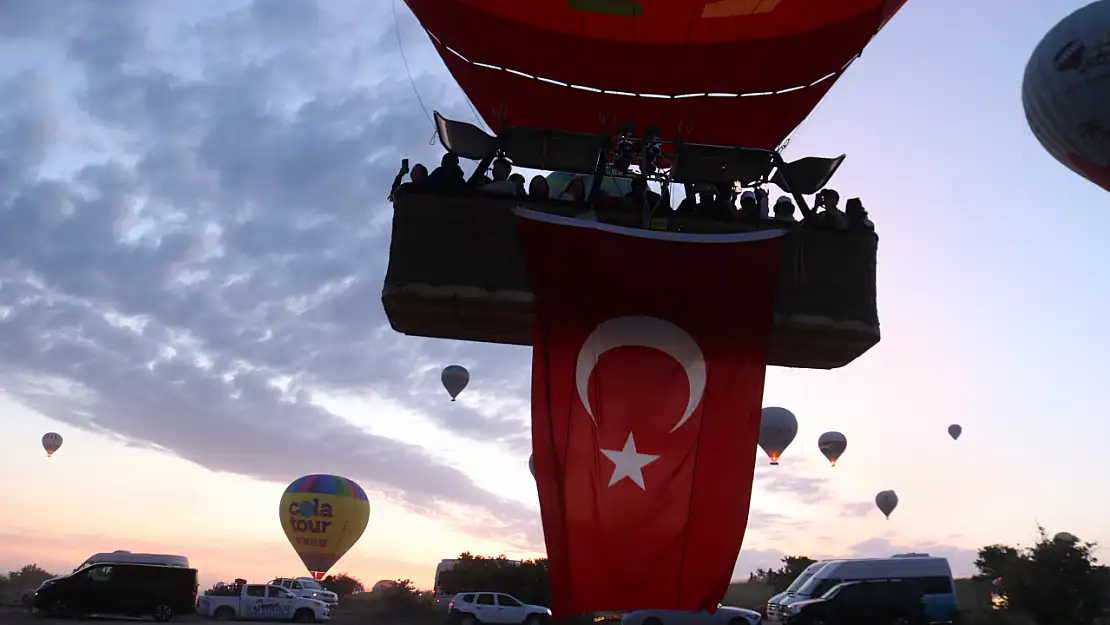 Kapadokya'da 19 Mayıs Görsel Şöleni