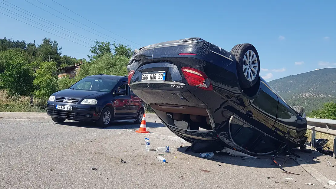 Karabük'te Feci Kaza! İki Araç Çarpışarak Takla Attı: 1 Ölü, 5 Yaralı