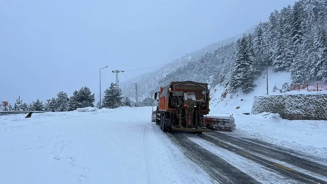 Karadeniz'de 442 köyün yolu ulaşıma kapandı!