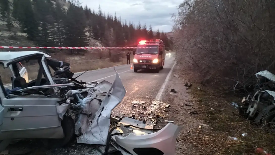 Katliam Gibi Kaza! Otomobiller Hurdaya Döndü: 2 Ölü, 3 Yaralı