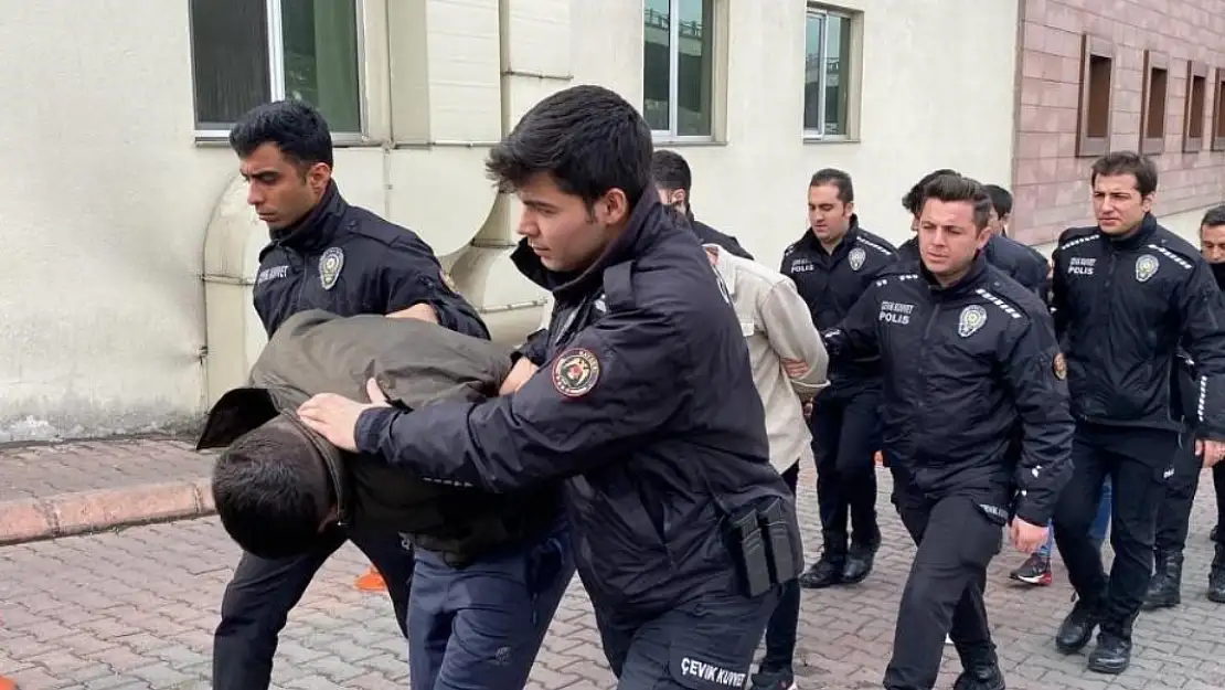 Kayseri'de &quotYılanlar Grubu" Operasyanu 13 Gözaltı