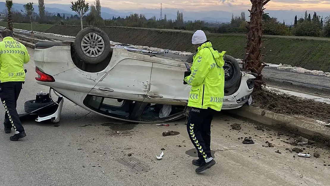 Köpeğe çarpmadı ama kendisi takla attı