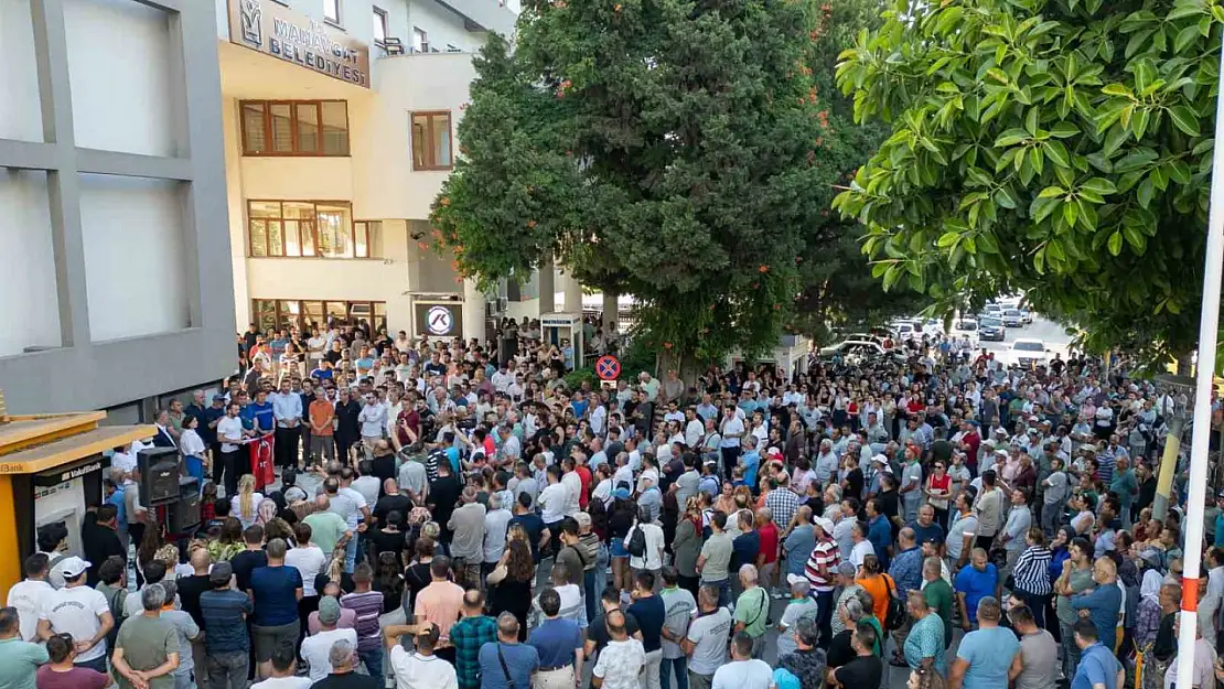 Manavgat'ta tutuklanan belediye başkanı Nefi Kara'ya destek mitingi