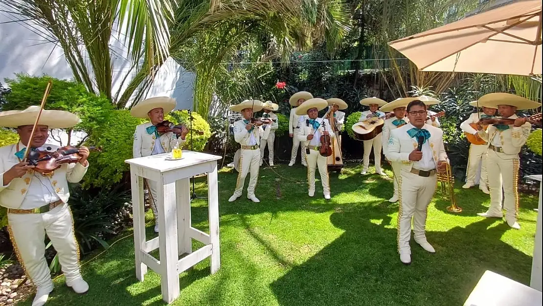 Meksikalı Mariachiler'in İstiklal Marşı Performansı Sosyal Medyada Yoğun İlgi Gördü