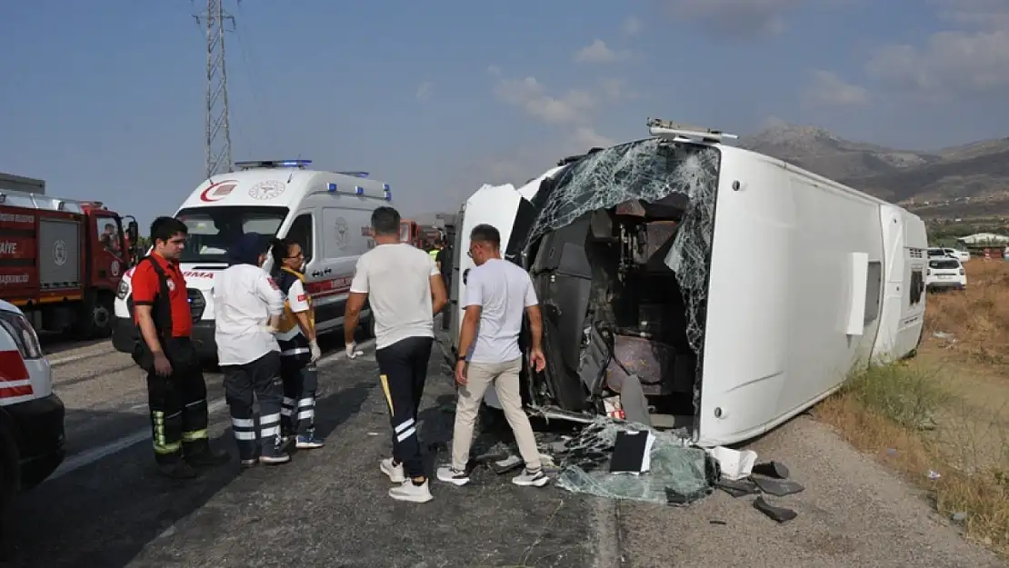 Mersin'deki Feci Kazada 2 Kişi Öldü 35 Kişi Yaralandı