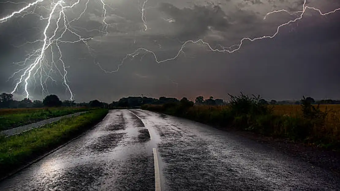 Meteoroloji'den 10 İle Gök Gürültülü Sağanak Uyarısı! 8 Temmuz 2024 Hava Durumu