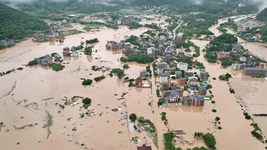 Meteoroloji Sel, Su Baskını ve Yıldırım Riskine Karşı Uyardı