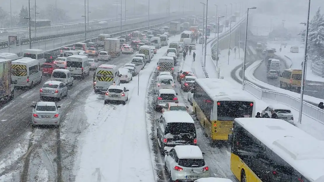 Meteoroloji Uyardı Yağışlara ve Buzlanmaya Dikkat