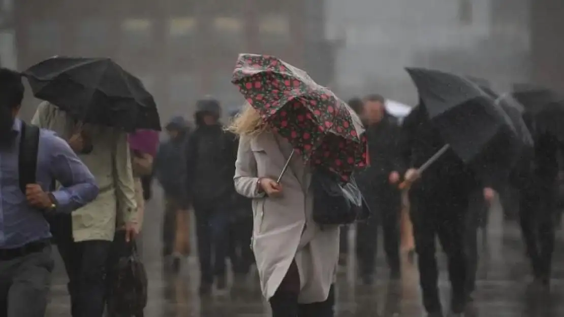 Meteorolojik Uyarılar Arka Arkaya Geliyor, Bir Uyarı da Bakan Özhaseki'den