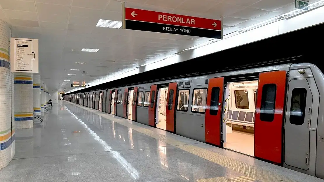 Metroda intihar girişimi