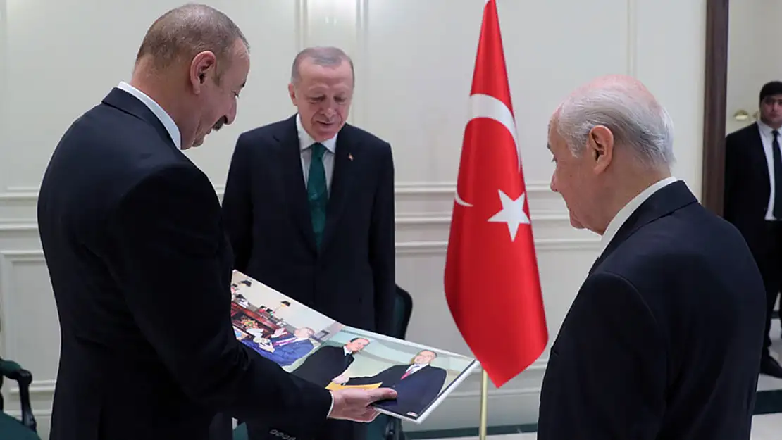 MHP Genel Başkanı Bahçeli Aliyev'i Tebrik Etti