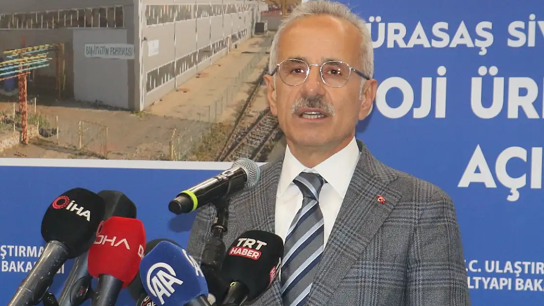 Milli Elektrikli Hızlı Tren Geliyor Saatte 225 KM Hızla Çalışacak