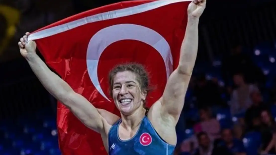 Milli güreşçi Yasemin Adar Yiğit, 2024 Paris Olimpiyatları'na gidiyor