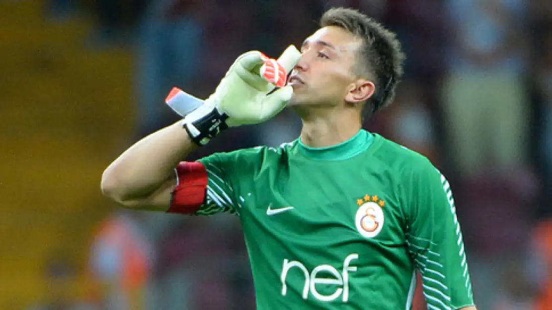 Muslera'dan Galatasaray'a Veda Sinyali: 'Ülkeme Dönmek İstiyorum'