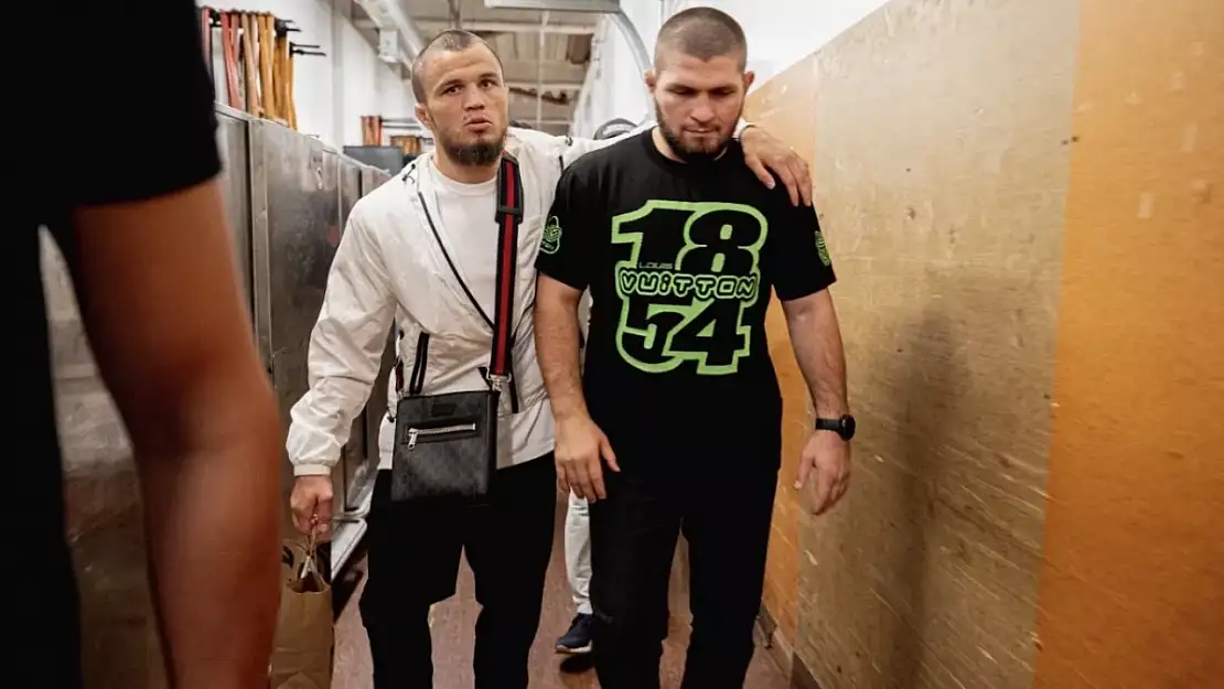 Müslüman dövüşçü Khabib'in Mal Varlıklarına El Konuldu!