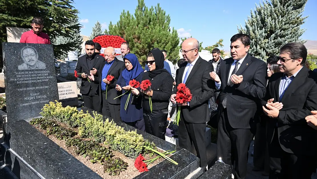 Neşet Ertaş Vefatının 12'nci Yıl Dönümünde Anıldı