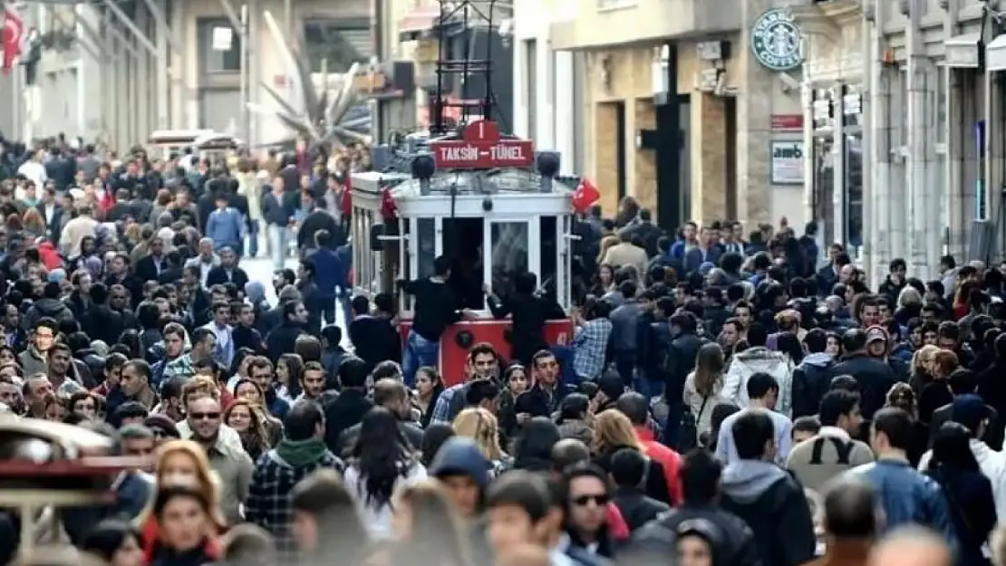 Ömrümüz Kısaldı! Türkiye'nin Yaşam Süresi 77,3 Yıla Düştü!