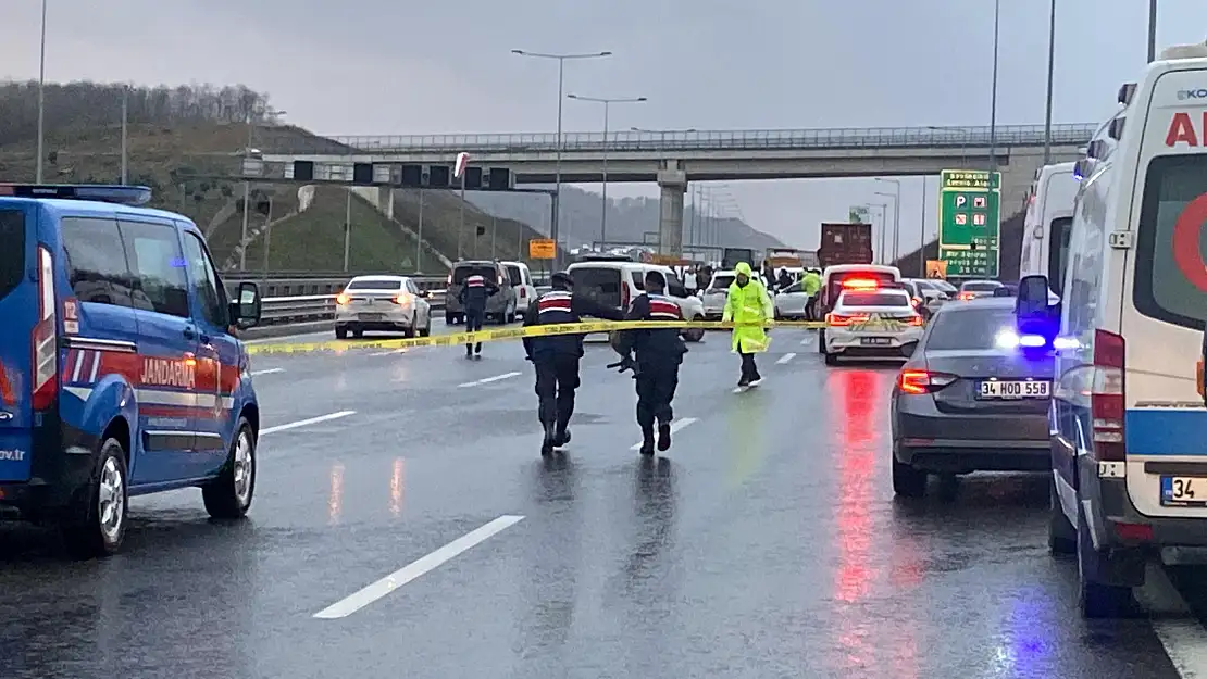 Otoyolda Tır Şoförünü Rehin Alıp Sosyal Medyadan Canlı Yayın Açtı