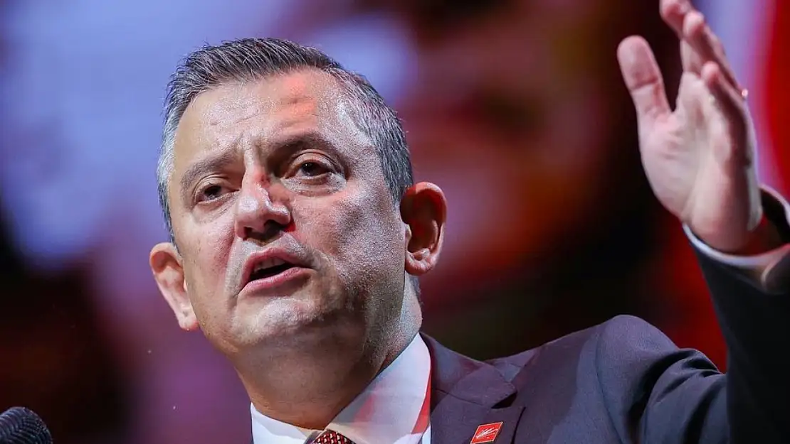 Özgür Özel Boykot Listesindeki Markalara Meydan Okudu: 'Saraydan gelen telefonla titreyeceksiniz'