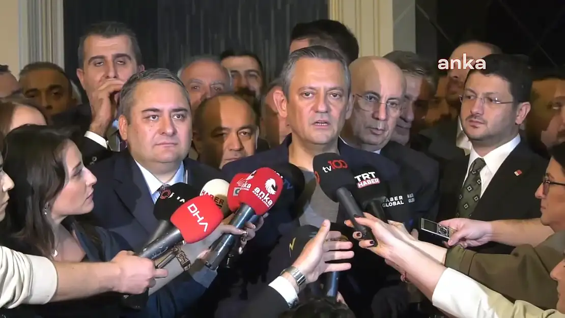 Özgür Özel CHP'den Kriz Bekleyenler Çok Bekleyecek Ama İktidarımızı Bekleyenler Çok Beklemeyecek