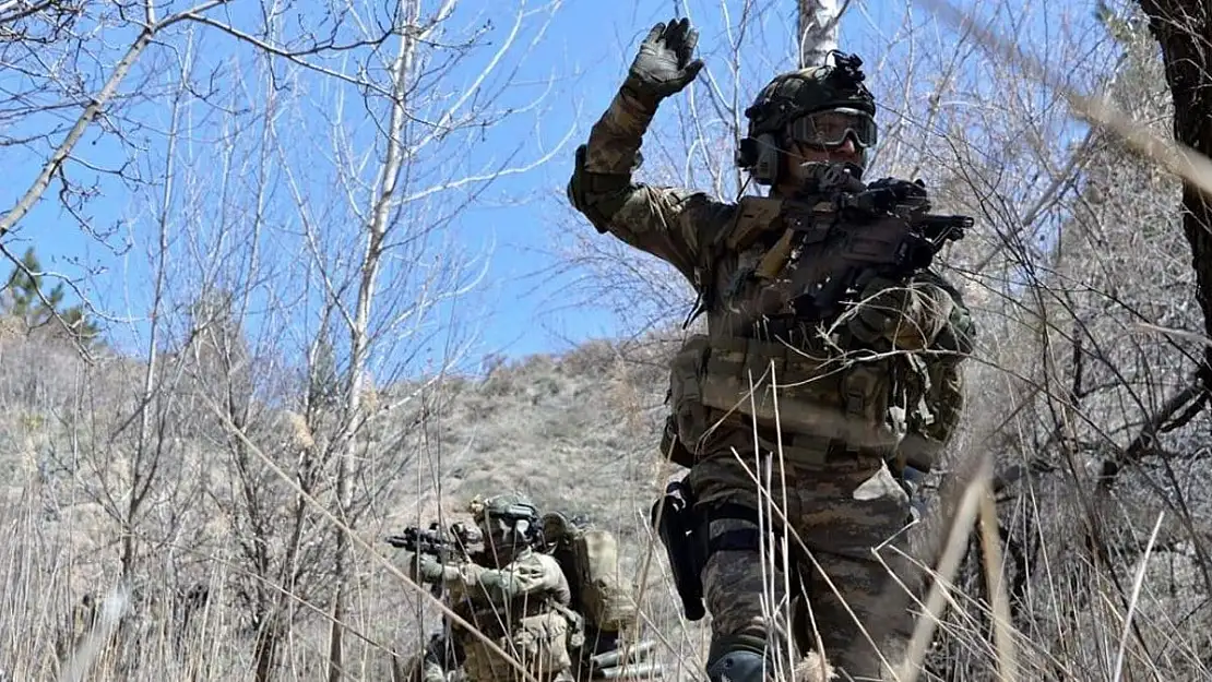 Pençe-Kilit bölgelerinde 5 PKK'lı terörist öldürüldü