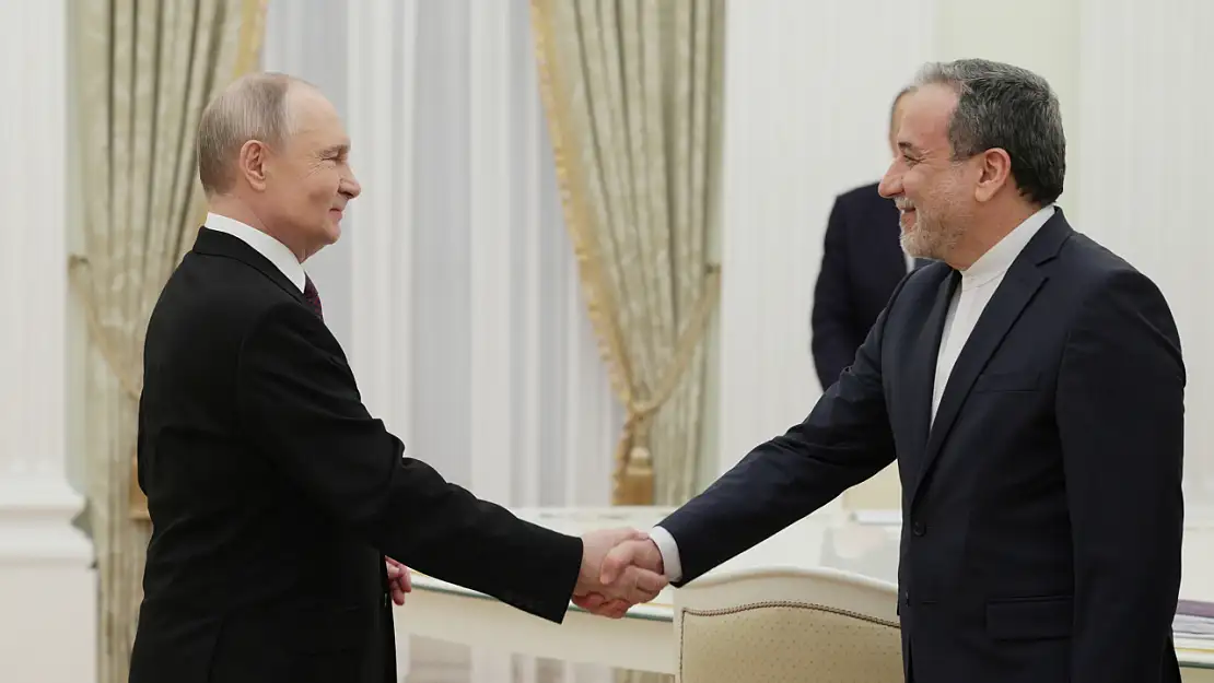 Putin, İran Dışişleri Bakanı Arakçi'yi kabul etti! Kremlin'den İran'a destek açıklaması